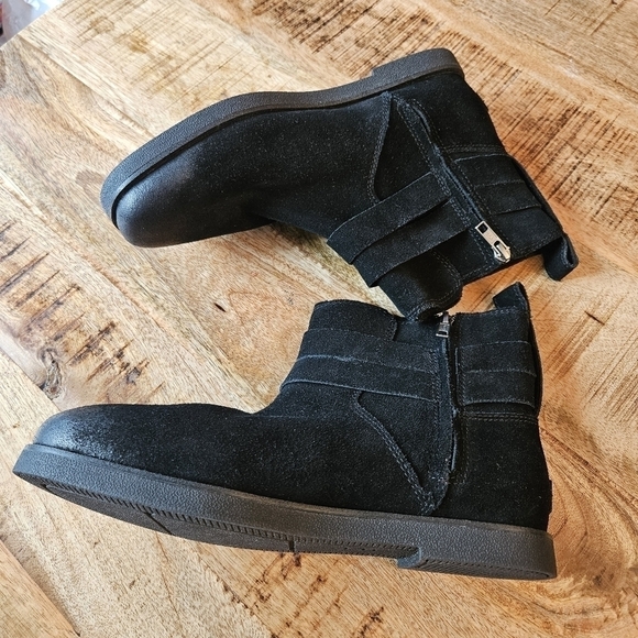 UGG Josefene Suede Bootie Black Size 8.5 - Picture 7 of 10